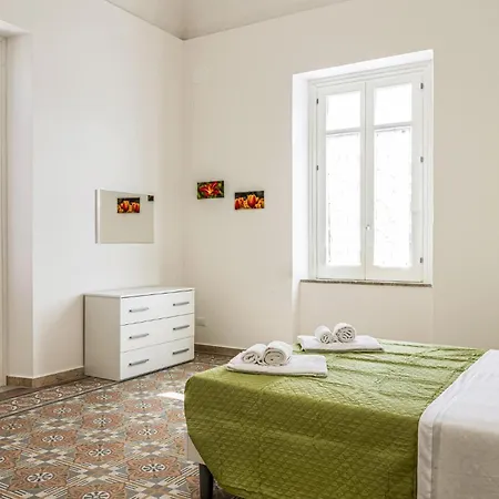1 Bedroom Beautiful In *
